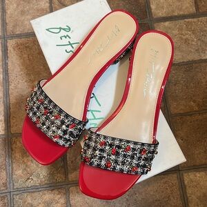 Betsy Johnson slip ons